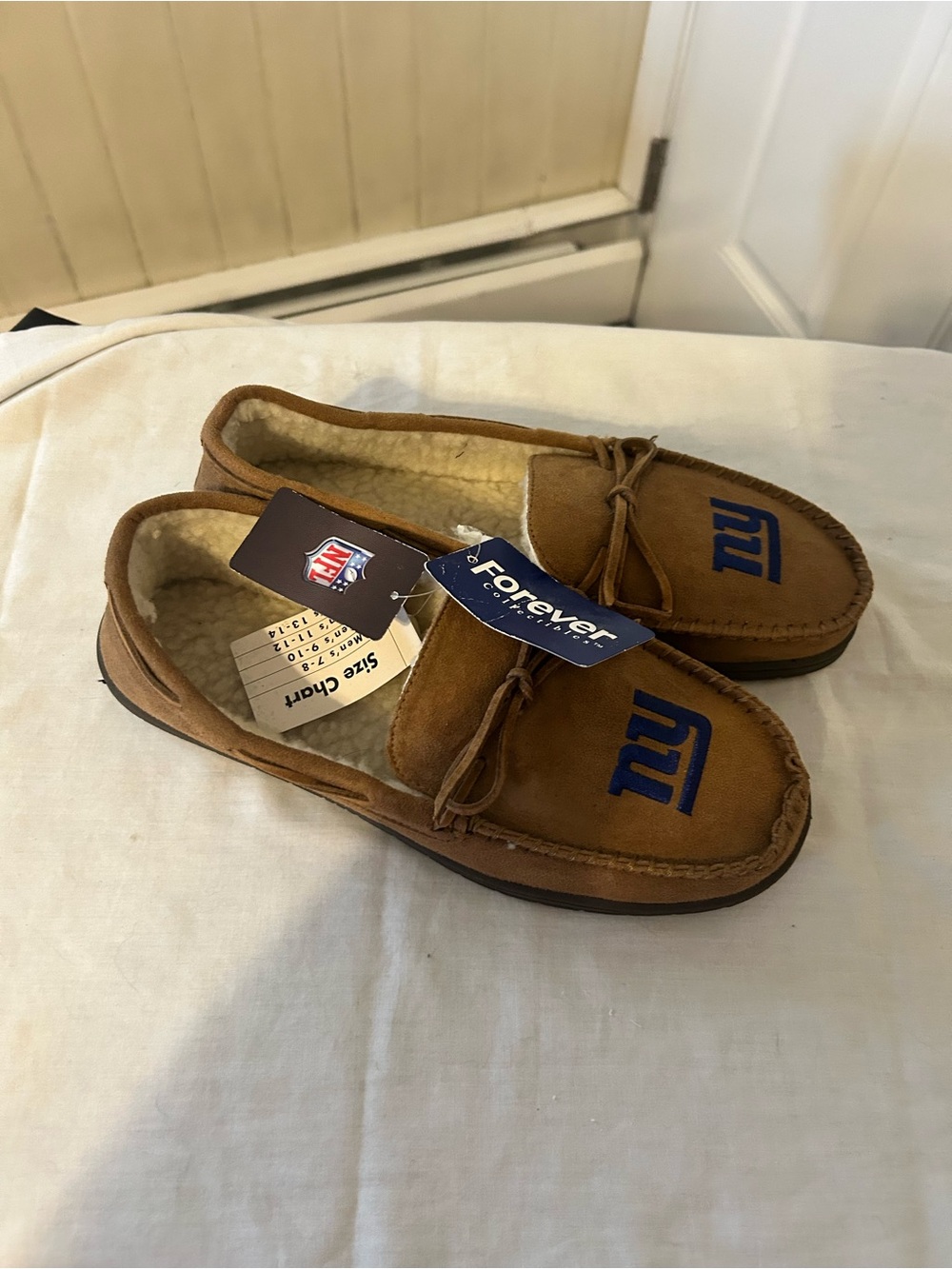 NWT NFL New York Giants Moccasin Men’s Slippers/Size Medium 9-10